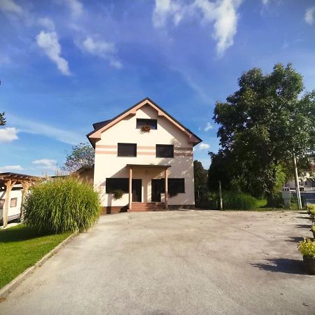 Apartma Vila Tara Prebold Eksteriør billede